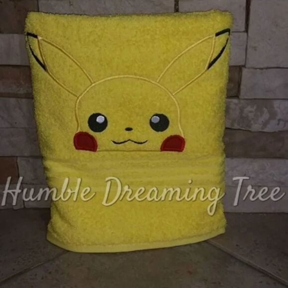 Pokemon Charmander Squirtle or Pikachu Embroidered Bath Towel Handmade NEW - Picture 2 of 4